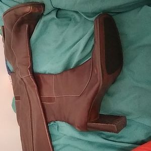 Woman boots AK Anne Klein size 9